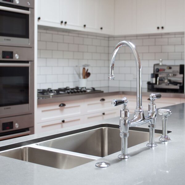P & R 4173 Ionian with Lever Handles and Rinse - Image 4