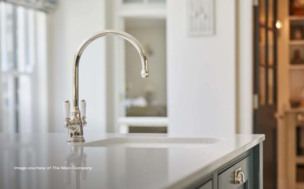 P & R 4460 Phoenician Monobloc Sink Mixer - Image 9