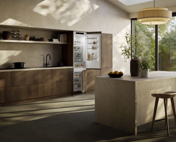 LIEBHERR BUILT-IN FRIDGE FREEZER WITH EASYFRESH & NO FROST (XL) - Sliding Door - Image 4