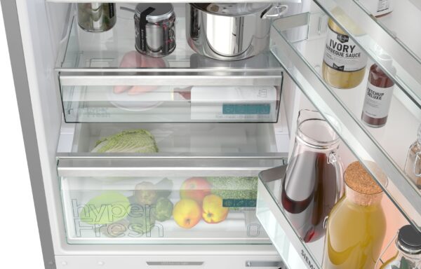 SIEMENS iQ500 FREESTANDING FRIDGE FREEZER - Image 4