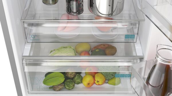 SIEMENS iQ300 FREESTANDING FRIDGE FREEZER - Brushed Steel - Image 4