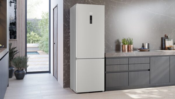 SIEMENS iQ300 FREESTANDING FRIDGE FREEZER - Brushed Steel - Image 7