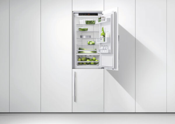 F&P BUILT-IN FRIDGE FREEZER - 60cm - Image 6