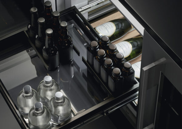 F&P SERIES 9, 60cm BUILT-IN BEVERAGE CENTRE - Solid Door - Image 5